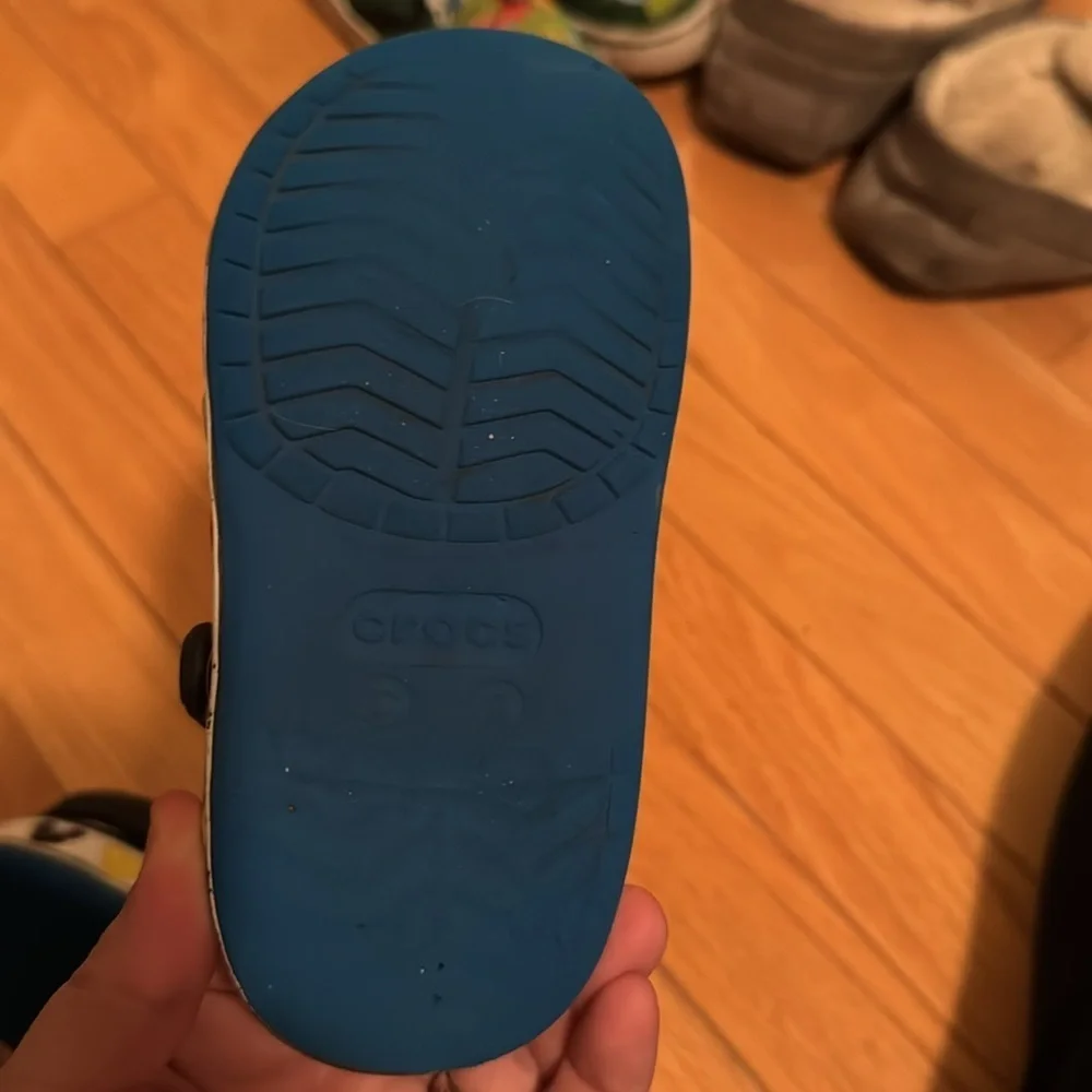 Crocs Mickey Mouse size 9
